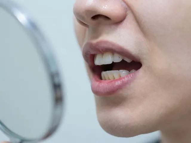 Jak poznat kaz od plomby? Rozdíl v barvě, pocitech i symptomech