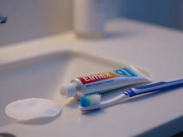 Jak správně používat Elmex gel na pískování zubů: Kompletní návod